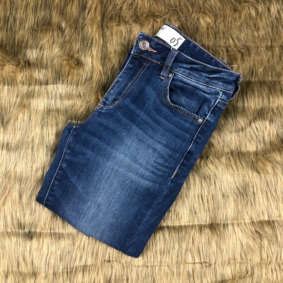 Garage Mid-Rise Skinny Jeans - Picture 2 of 7